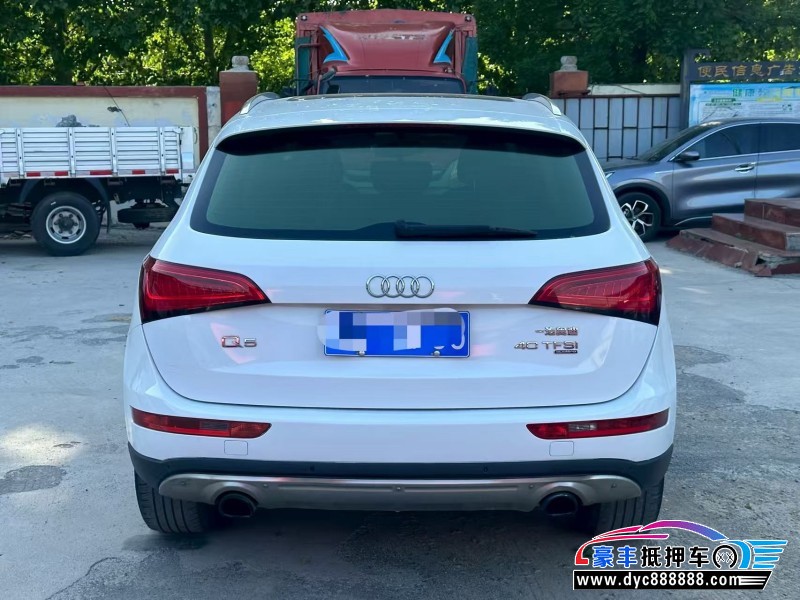 13年奥迪Q5轿车抵押车出售