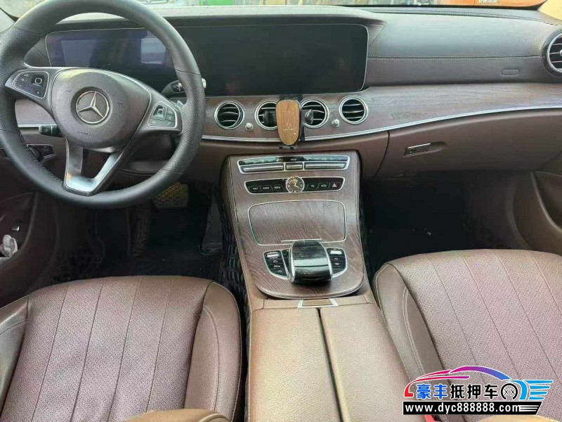 18年奔驰E轿车抵押车出售