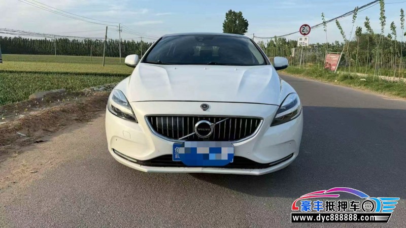 抵押车出售18年沃尔沃V40轿车