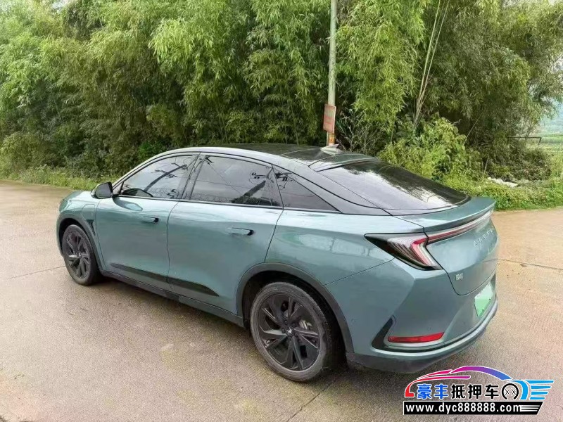 24年极狐阿尔法S轿车抵押车出售