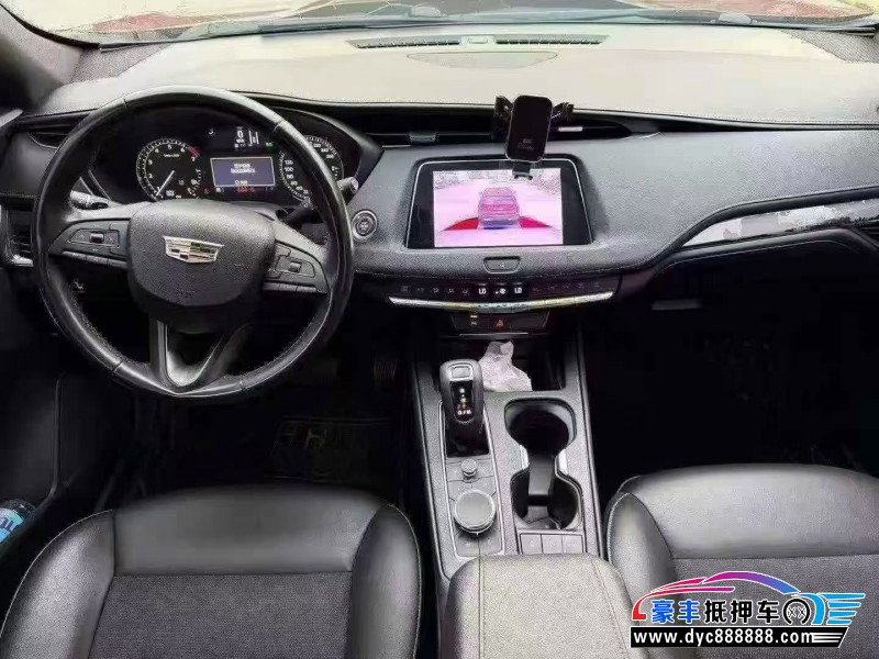 19年凯迪拉克XT4轿车抵押车出售