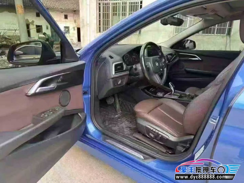 20年宝马1系轿车抵押车出售