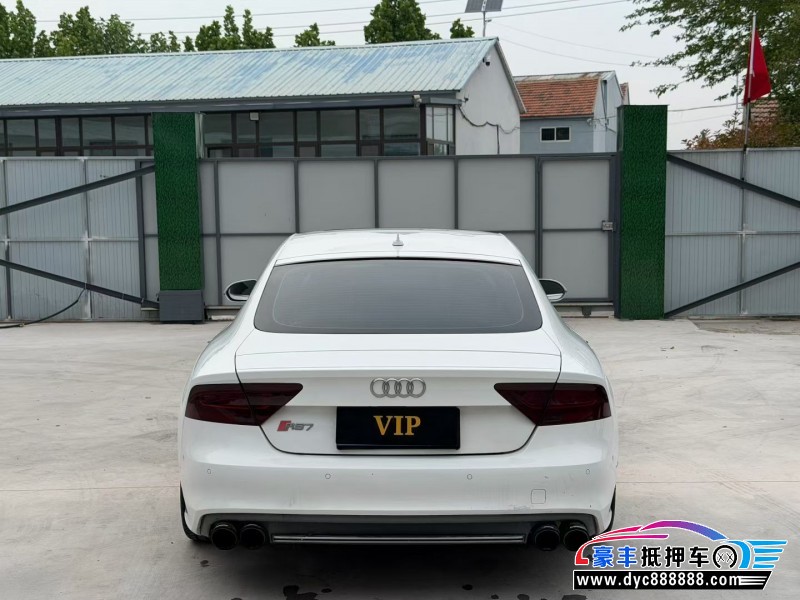 13年奥迪S7轿车抵押车出售