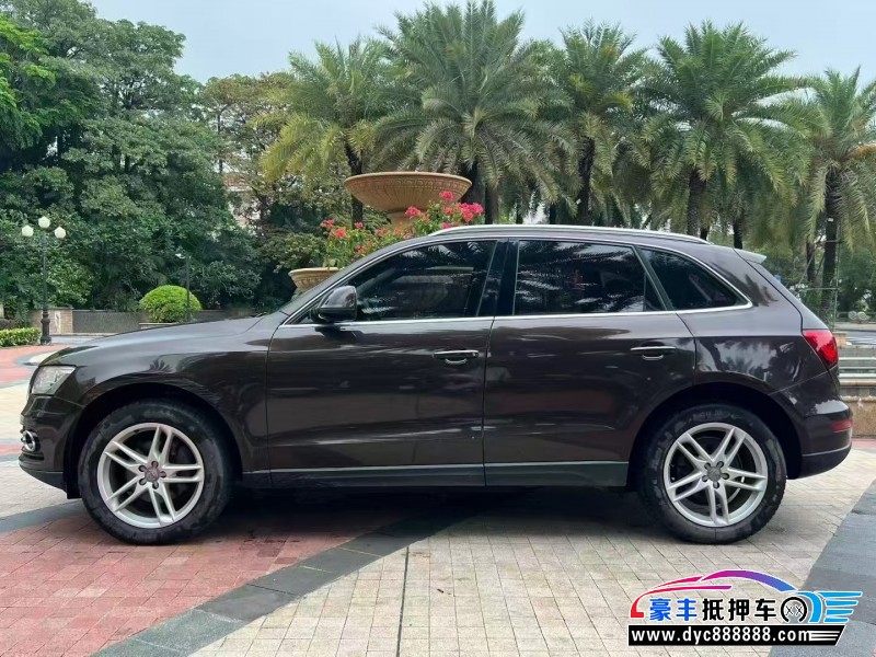 17年奥迪Q5轿车抵押车出售