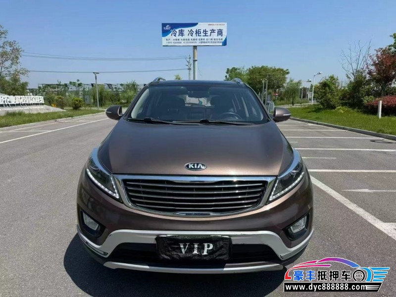 抵押车出售15年起亚智跑SUV