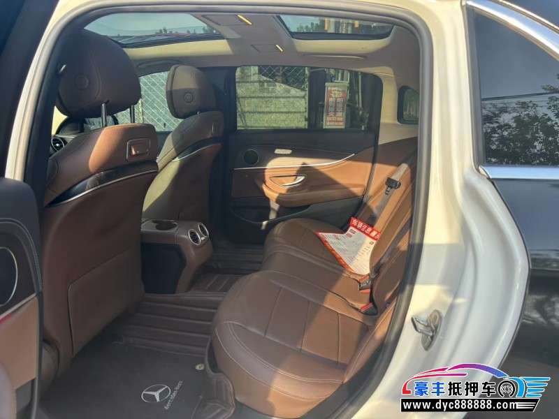 19年奔驰E轿车抵押车出售