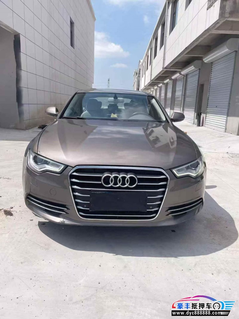 抵押车出售14年奥迪A6轿车