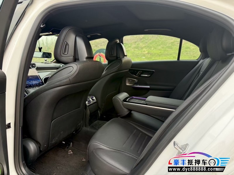 23年奔驰C轿车抵押车出售