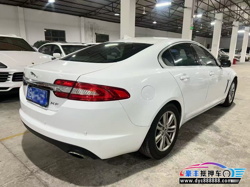 13年捷豹XF轿车抵押车出售