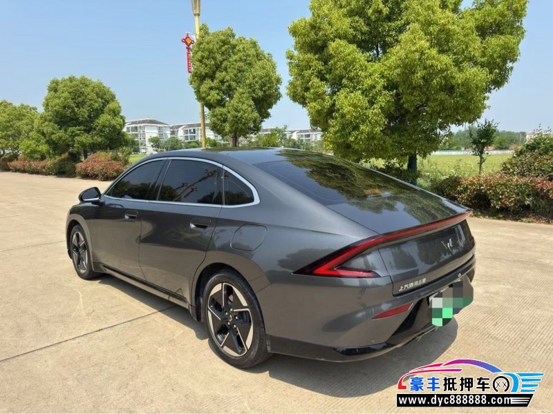 25年五菱星光轿车抵押车出售