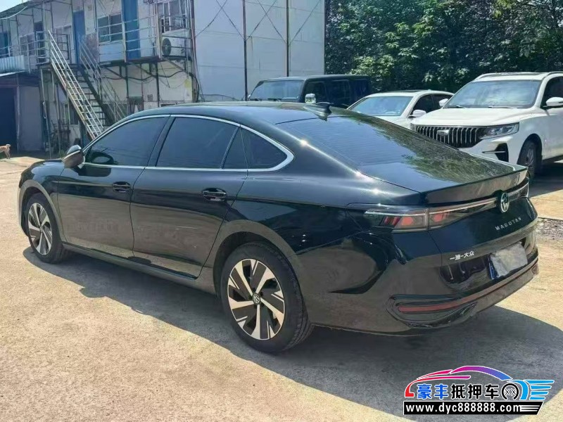 25年大众迈腾轿车抵押车出售