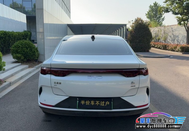 25年比亚迪秦轿车抵押车出售