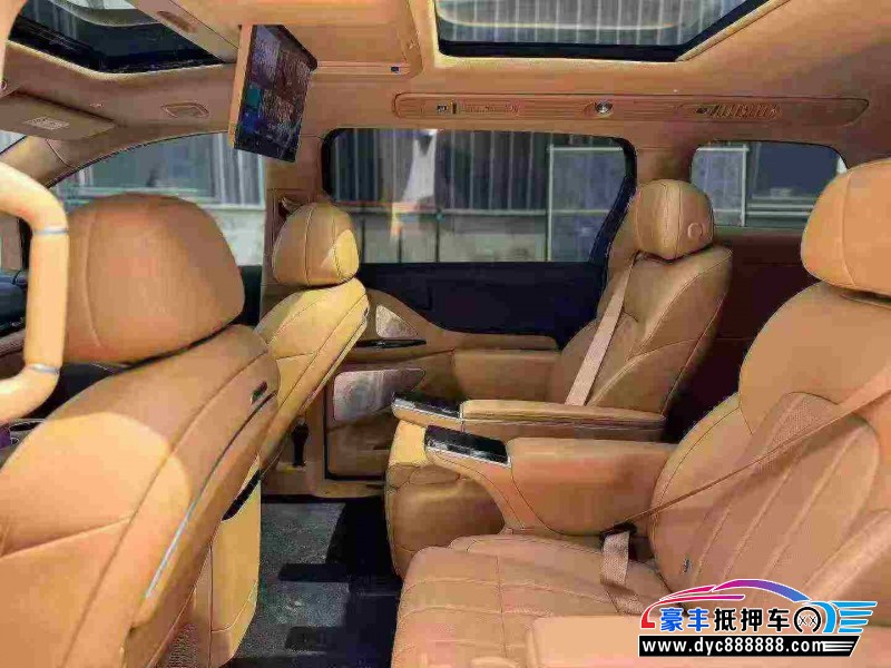 24年岚图梦想家轿车抵押车出售