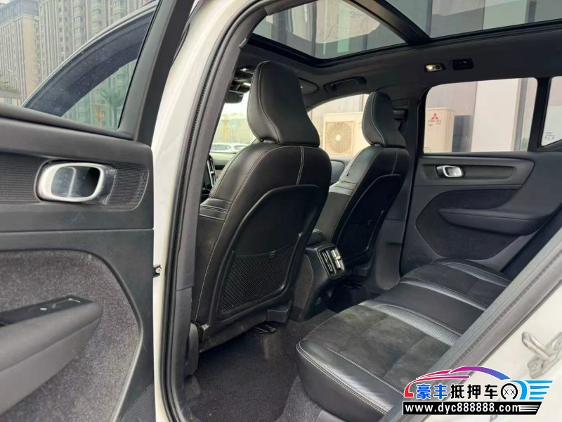 19年沃尔沃XC40轿车抵押车出售