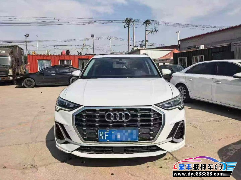 抵押车出售22年奥迪Q3轿车