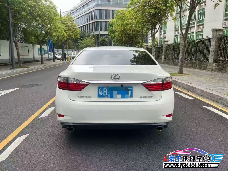 14年雷克萨斯ES轿车抵押车出售