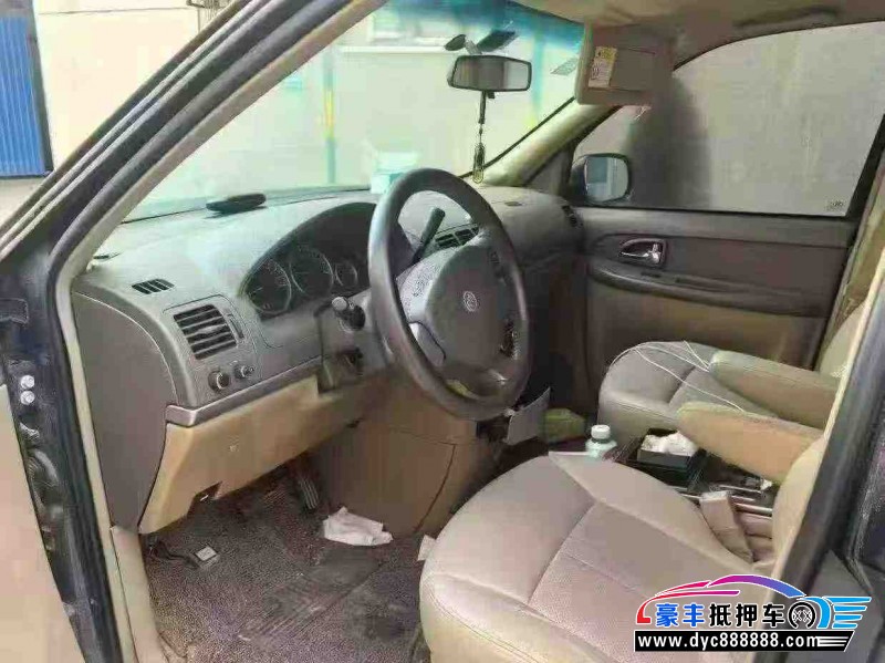 15年别克GL8轿车抵押车出售