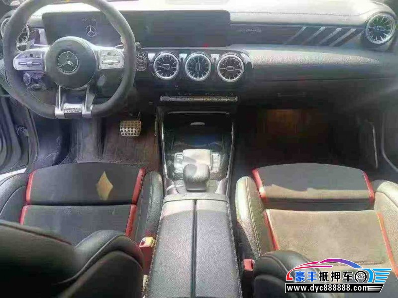 22年奔驰A级AMG轿车抵押车出售