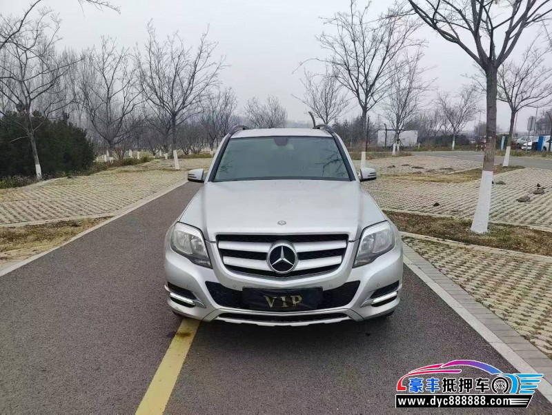 13年奔驰GLK轿车抵押车出售
