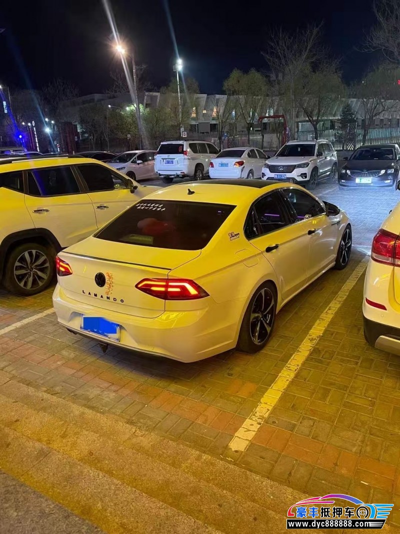 16年大众凌渡轿车抵押车出售