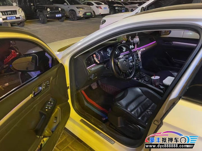 16年大众凌渡轿车抵押车出售