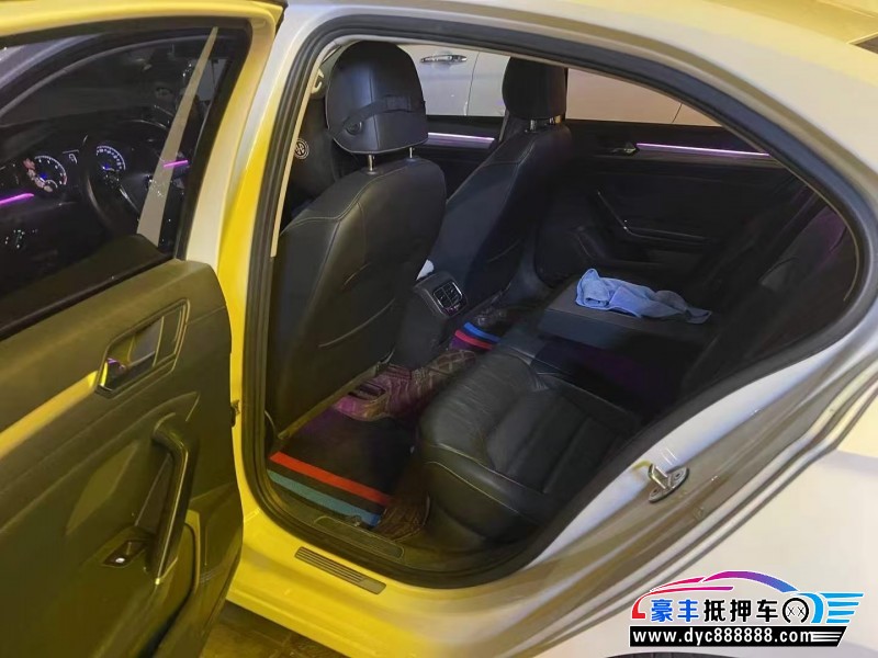 16年大众凌渡轿车抵押车出售