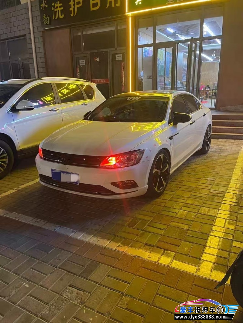 16年大众凌渡轿车抵押车出售