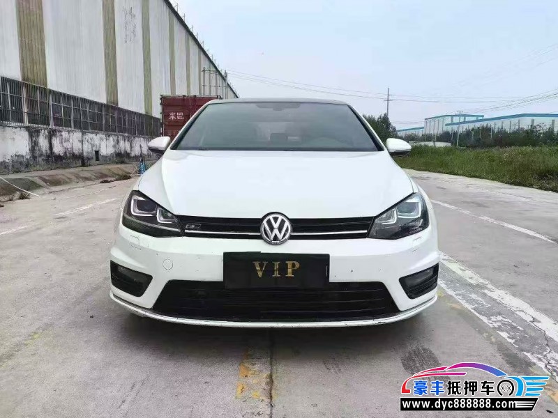 17年大众高尔夫轿车抵押车出售