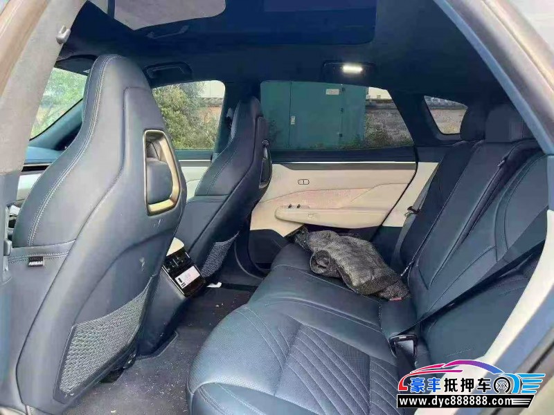 24年极氪001轿车抵押车出售