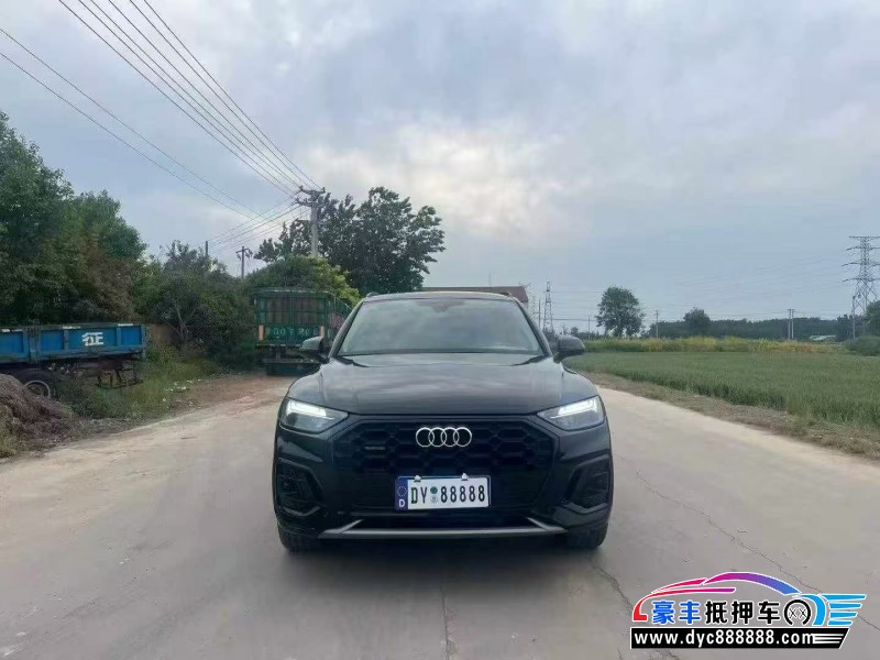 22年奥迪Q5轿车抵押车出售