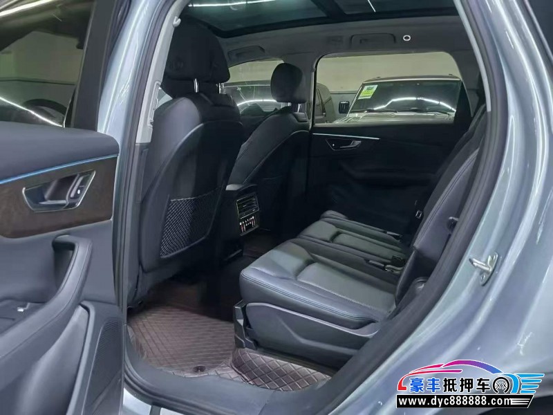 23年奥迪Q7轿车抵押车出售