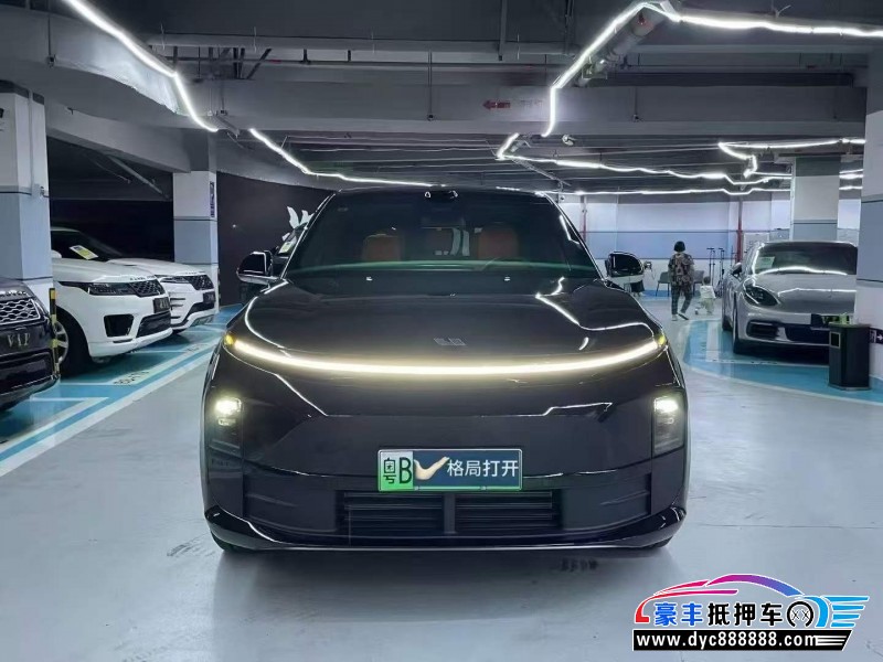 25年理想L6轿车抵押车出售