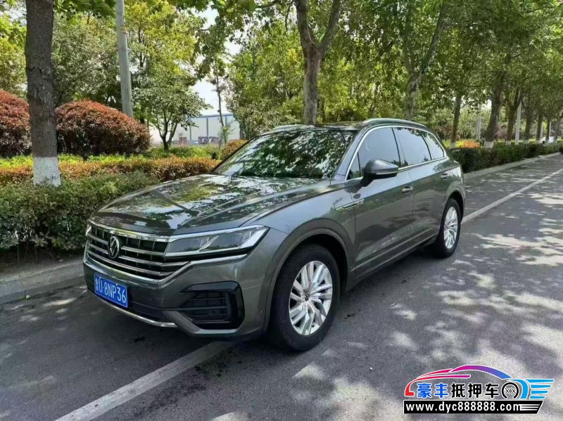 22年大众途锐轿车抵押车出售