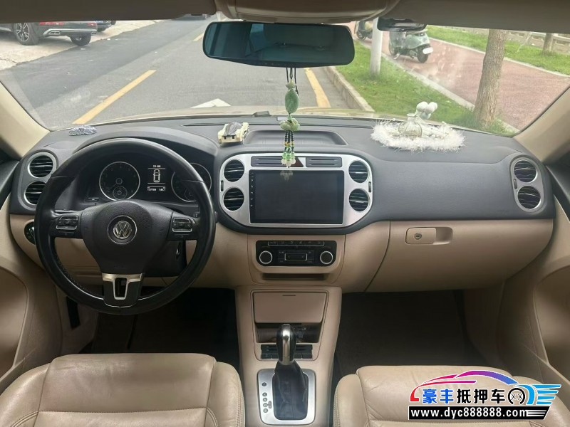 12年大众途观轿车抵押车出售