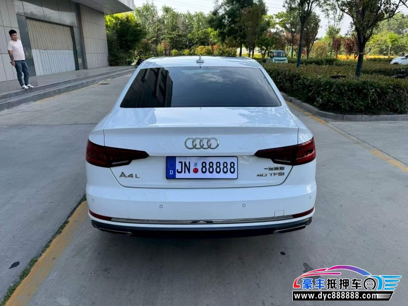 20年奥迪A4L轿车抵押车出售