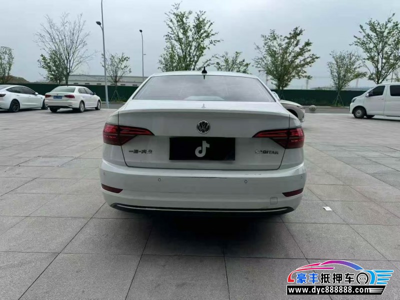 22年大众速腾轿车抵押车出售