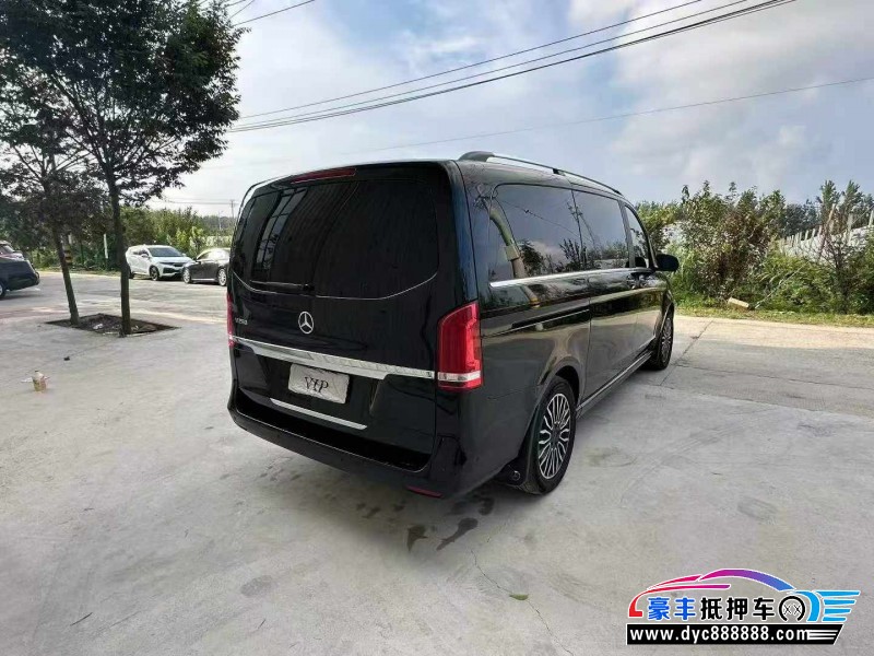 18年奔驰V轿车抵押车出售