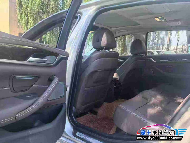 20年宝马5系轿车抵押车出售
