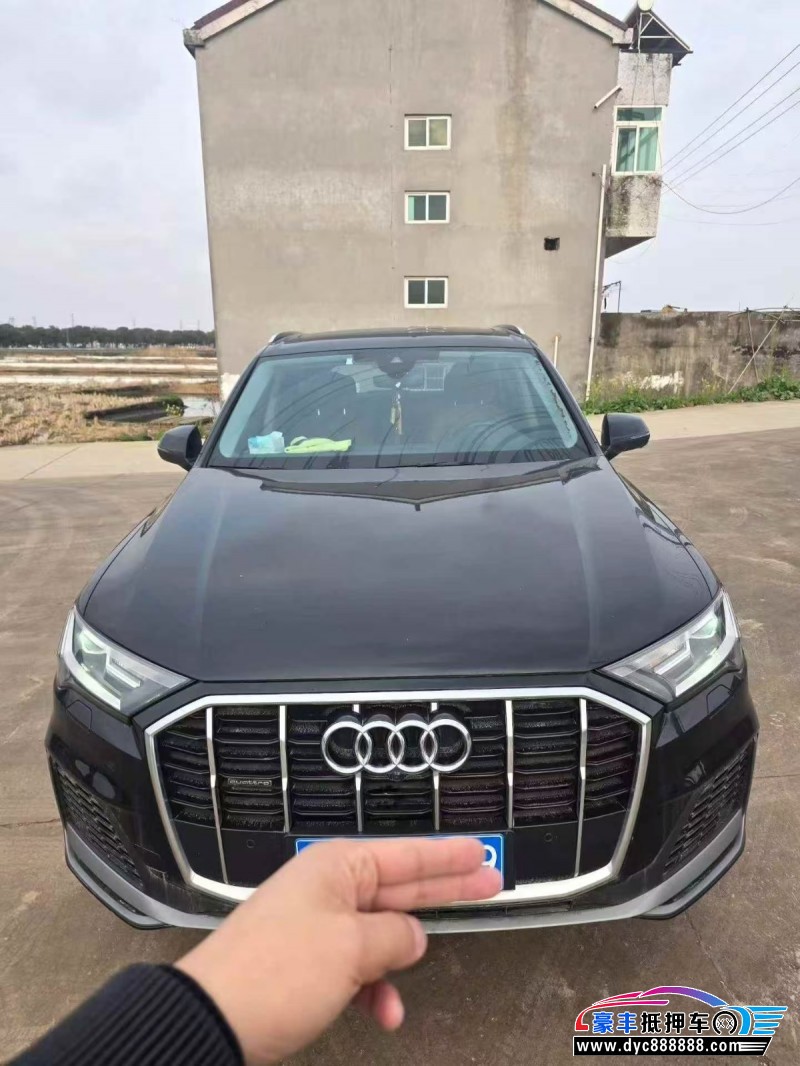22年奥迪Q7轿车抵押车出售