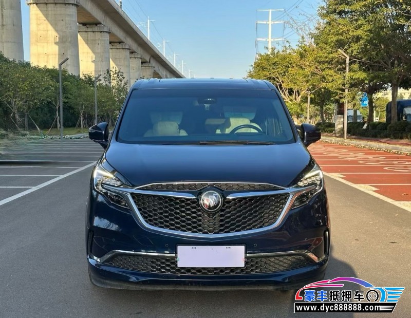 抵押车出售21年别克GL8轿车