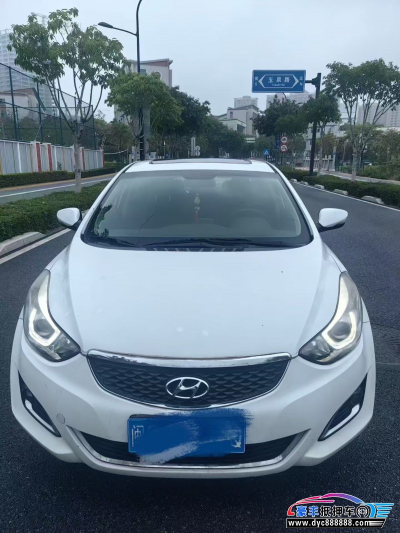 17年现代朗动轿车抵押车出售
