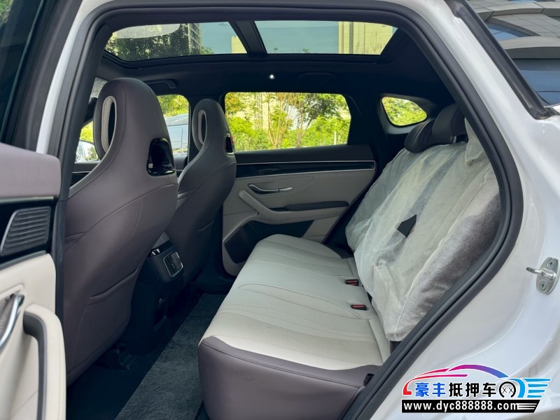 25年比亚迪宋轿车抵押车出售