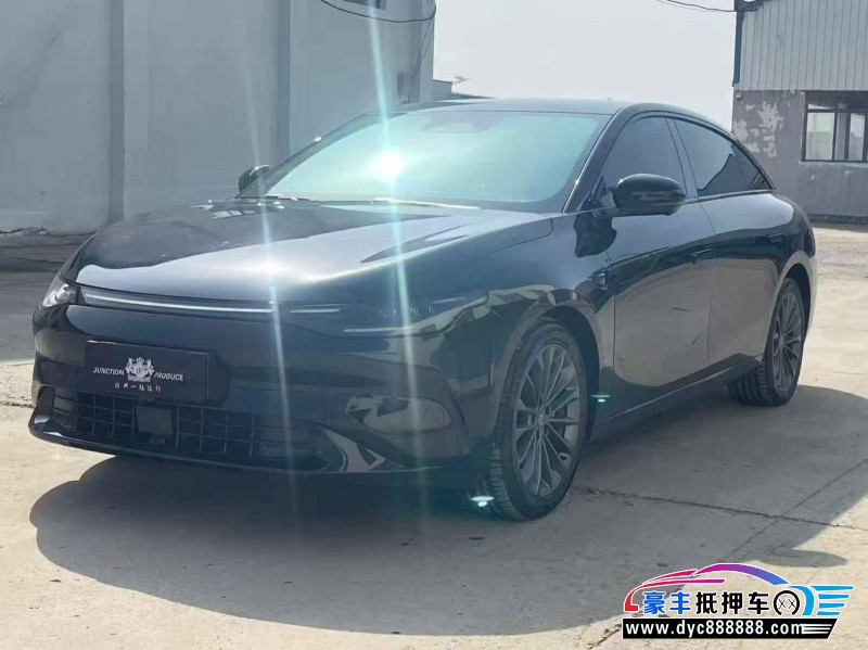 抵押车出售25年零跑c01轿车