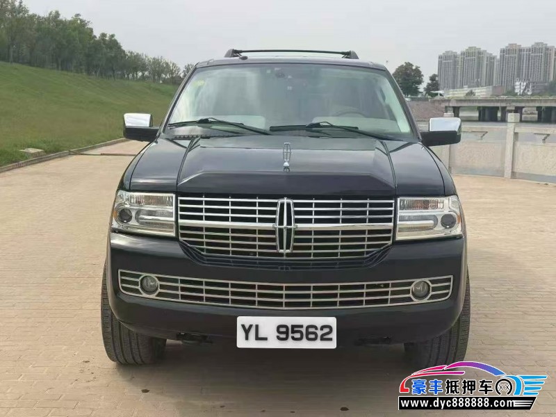 抵押车出售17年林肯领航员轿车