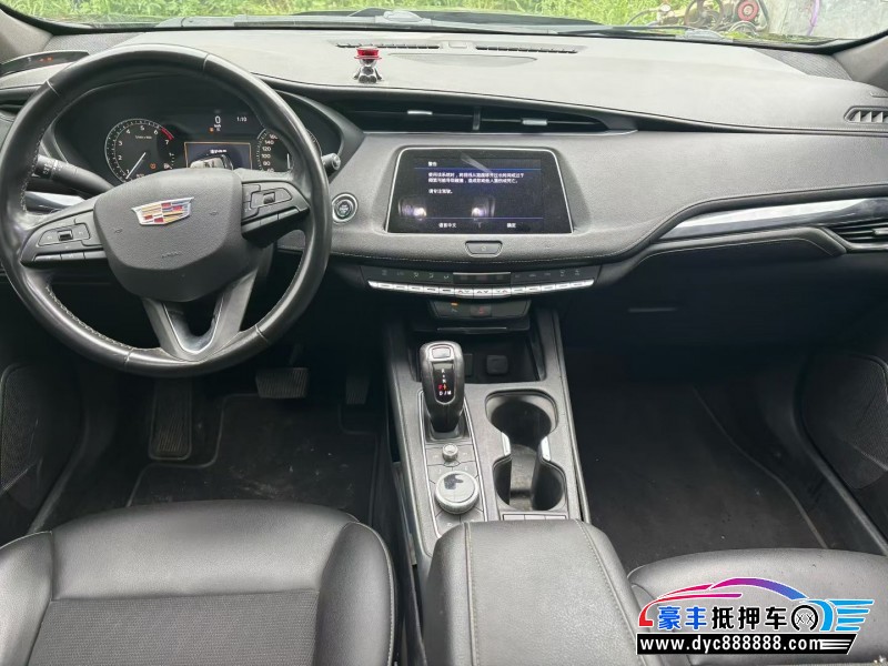 19年凯迪拉克XT4轿车抵押车出售
