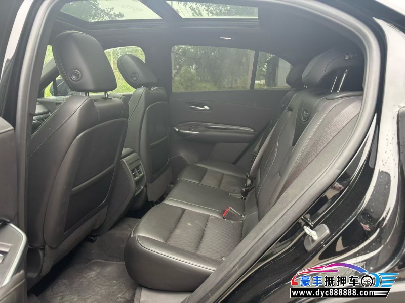 19年凯迪拉克XT4轿车抵押车出售