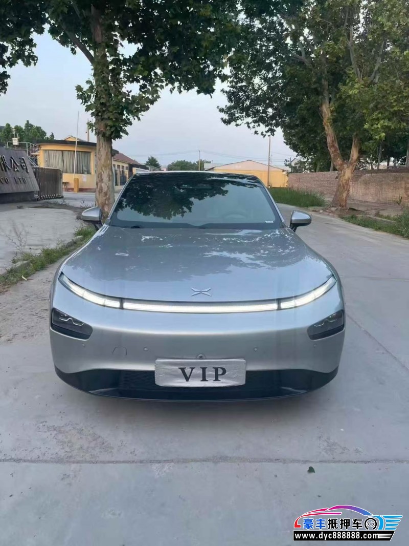 抵押车出售22年小鹏P7轿车