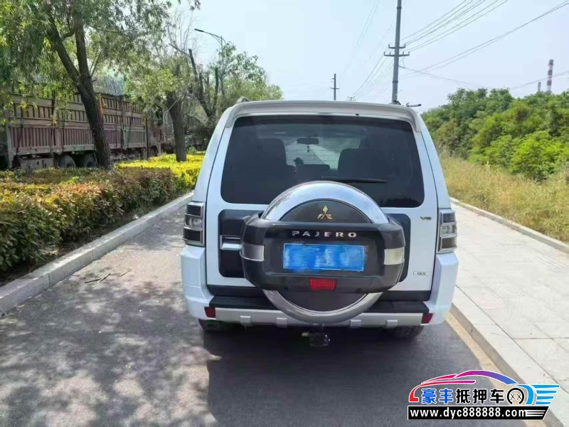 20年三菱帕杰罗轿车抵押车出售