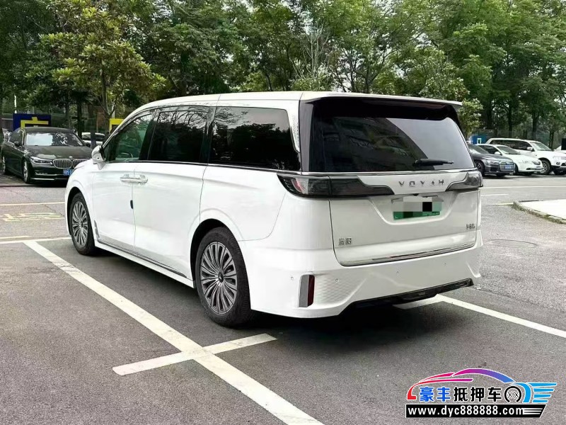 23年岚图梦想家轿车抵押车出售