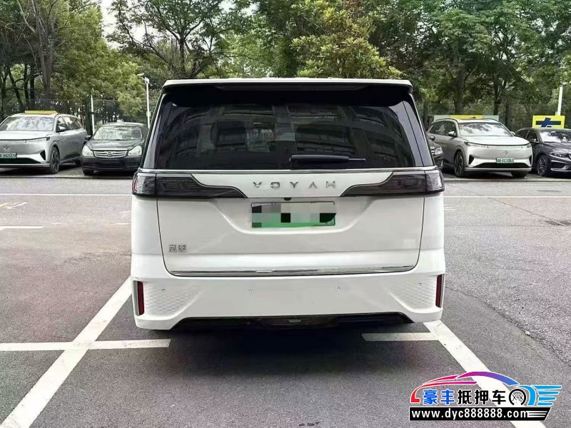 23年岚图梦想家轿车抵押车出售